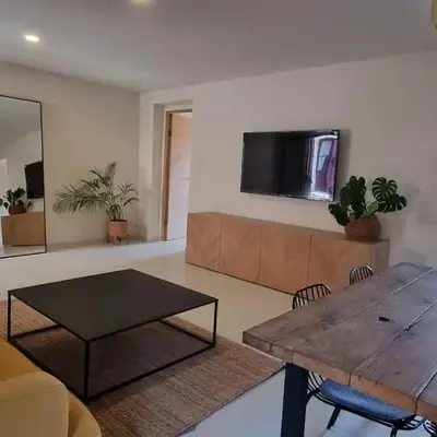 Appartement avec terrasse au centre du village