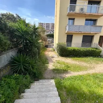 Superbe T2 avec place de parking