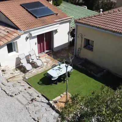 Proche Ajaccio maisonnette indépendante 4 personnes au calme