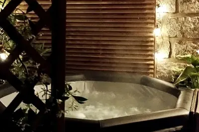 Gallery image of Rez de maison/jacuzzi privé/patio fleuri in Olivese