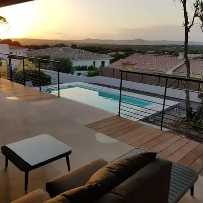 Villa neuve avec piscine