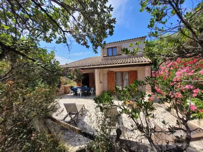 a view of a house from the garden at Plage Vardiola à pied Familiale 10 pers Corse Sud Porto Vecchio in Vardiola