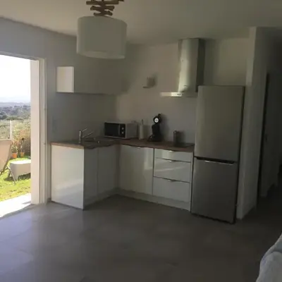 Charmant T2 en rez de villa