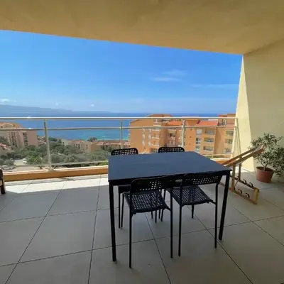 Appartement T3 face à la mer