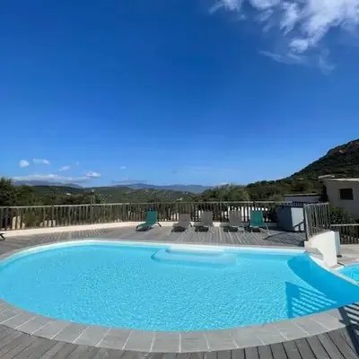 Appartement & Piscine Santa Giulia