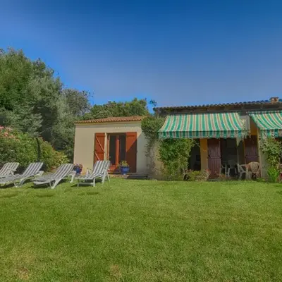 VILLA 200 m de la plage La Liscia TIUCCIA