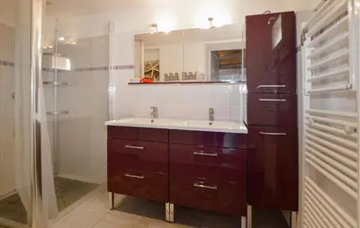 a bathroom with a sink and a mirror at 3 Bedroom Stunning Home In Marignana in Marignana