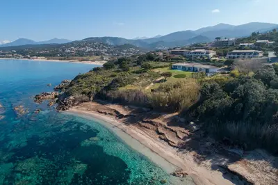 an aerial view of a beach and the ocean at Villa HAPPY DAYS in Pietrosella