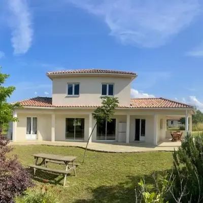 VILLA PETRETO