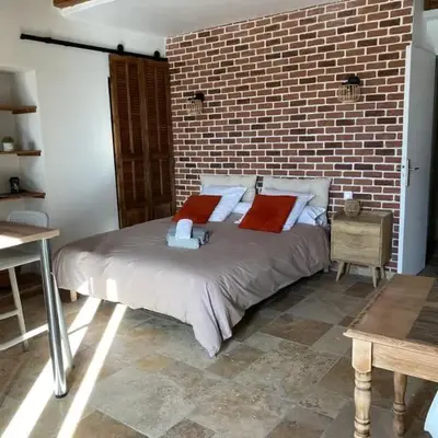 Très beau studio avec terrasse