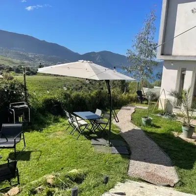 Rez de villa golfe de lava