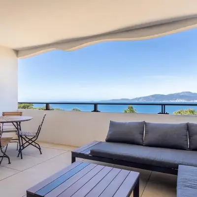 Magadhja Fiurita - Appt climatisé - Vue mer