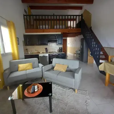A CASA DI PAULINA