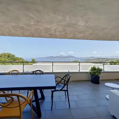 Superbe appartement 3 chambres avec Grande Terrasse