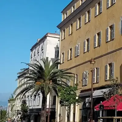 AJACCIO Beau Studio pour 3 a 4 pers en Plein Centre de la Vieille Ville Historique
