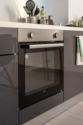 a stainless steel oven in a kitchen at Casa Emma in Sollacaro