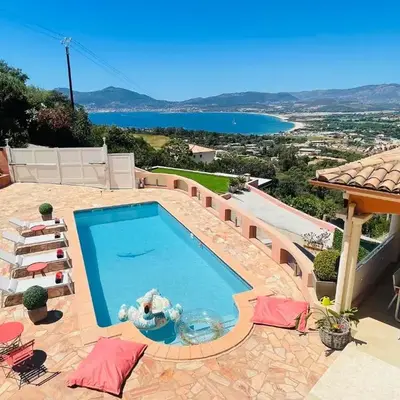 Villa Sì- Villa indépendante 3 chambres avec piscine et magnifique vue mer en plein centre de Porticcio