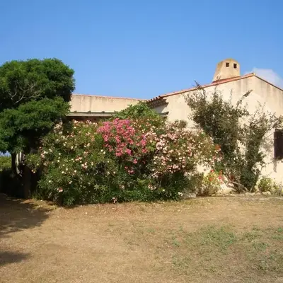 Villa pieds dans l'eau sur la plage