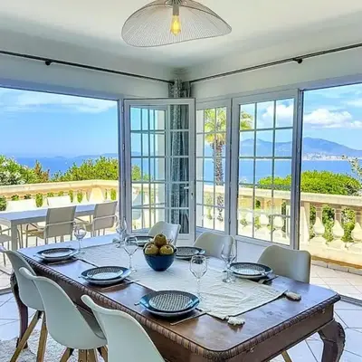 Villa de Prestige - clim - vue mer panoramique - 8 pers - 4 chambres