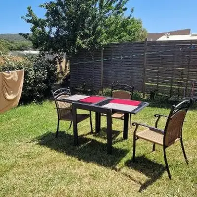 Rez de villa avec jardin