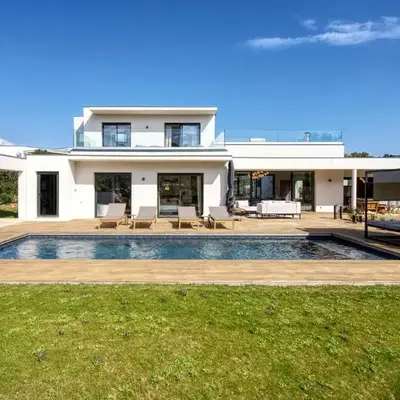 La Villa Luxury Green patio