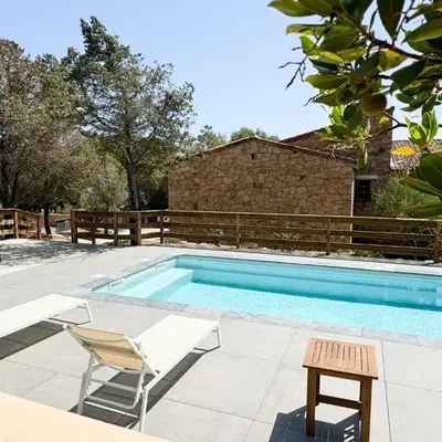 Villa NAOMI piscine à 100 m de la plage
