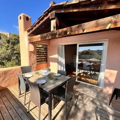 Logement Mésange600m à pied de SantaGiulia Jacuzzi