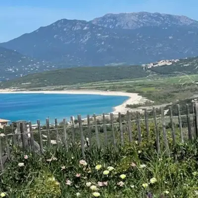 Villa avec vue panoramique mer et montagne