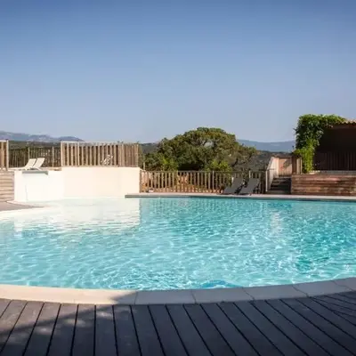 Résidence Santa Giulia Park 1 avec piscine à proximité des plages