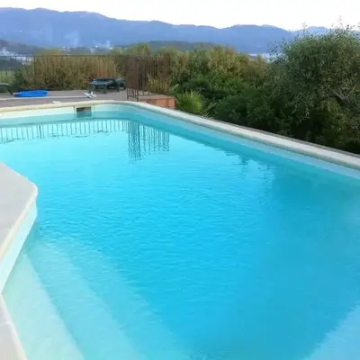 Villa élégante à Sagone avec piscine privée et vue sur la mer
