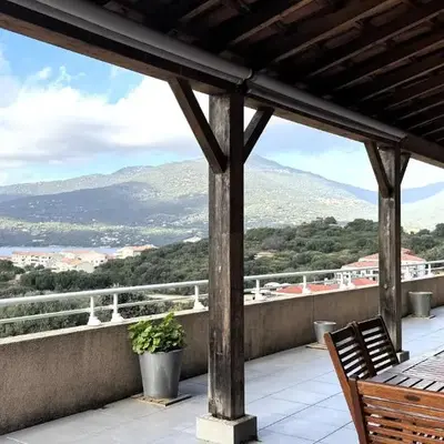 Appartement avec vue imprenable sur la mer