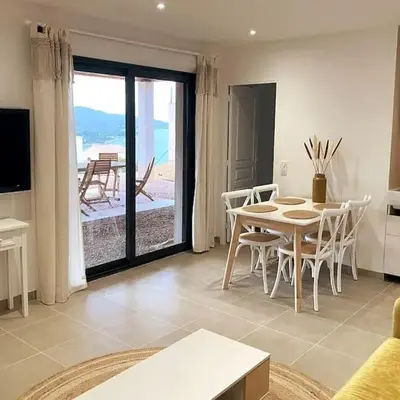 Rez de villa Favone