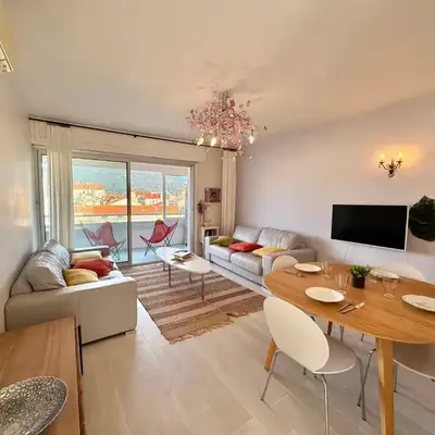 Appartement vue sur les toits de Propriano