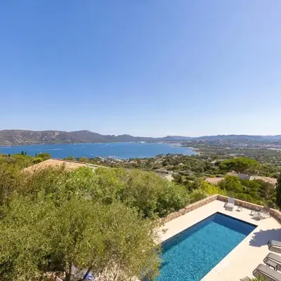 Villa MARINARCA sitew Porto Vecchio Marina di Fiori Vue mer piscine chauffée Clim plage à pied tennis