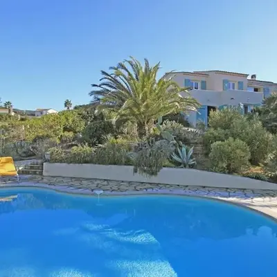 Villa Abbracciu climatisée avec piscine chauffée et vue mer