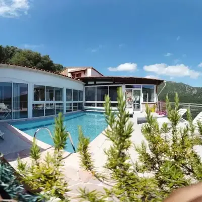 Villa conviviale à Olmeto avec piscine privée