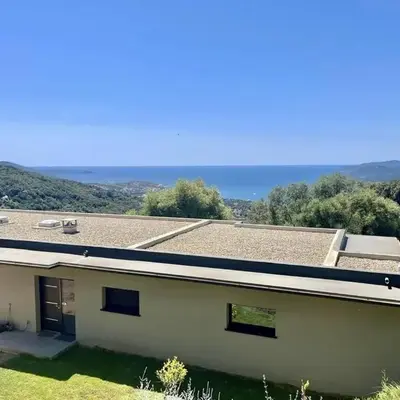 Villa d'architecte avec vue mer imprenable et piscine chauffée