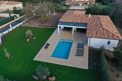 an aerial view of a house with a swimming pool at Casa Culomba in Morta