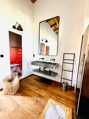 a bathroom with a sink and a mirror at Terradigaya in Pietrosella