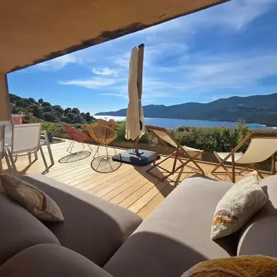Bel Appartement climatisé vue imprenable sur la mer terrasse wifi