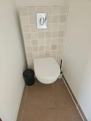 a bathroom with a toilet in a corner at 2Calm in Viggianello