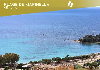 a circular mirror hanging on a wall at Acula Marina - Mer, Maquis Corse - T4 Lumineux in Ajaccio