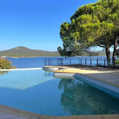 APPT T3 terrasse dans résidence bord de mer avec piscine