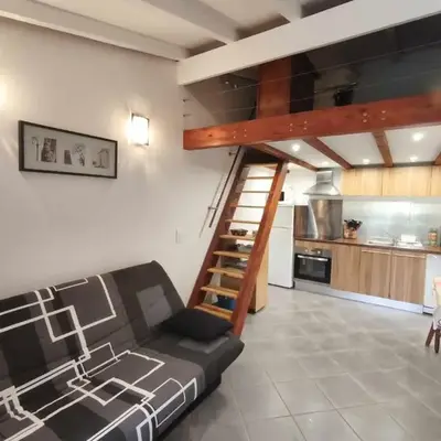 Beautiful T2 in residence with swimming pools