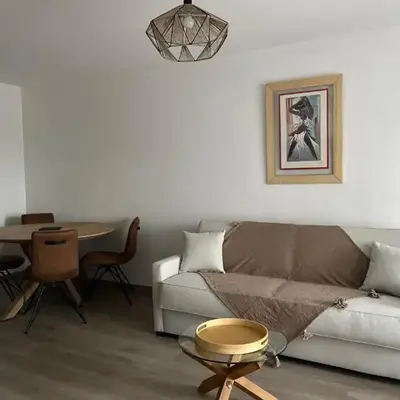 Appartement plus place de parking en sous sol privatif