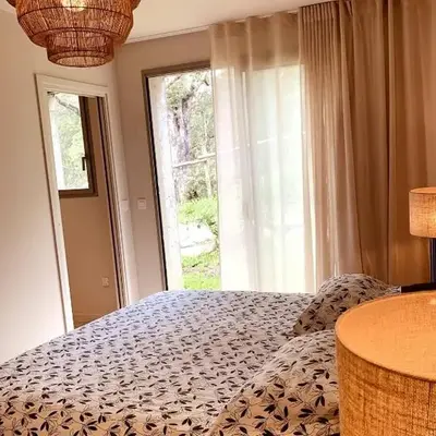 Chambre Cosy dans villa de standing avec piscine