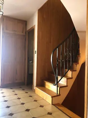a staircase in a house with aoyer with a floor at Sud-corse bavella location montagne et mer in Sorbollano