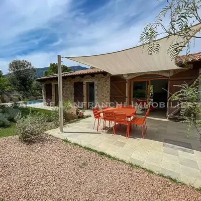 Maison en pierre - 6 personnes - piscine