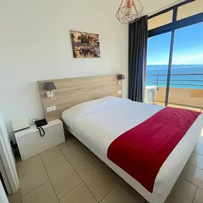 L'AZUR des calanques - T2 avec Piscine Chauffée & Vue Mer Exceptionnelle- Parking & Wifi