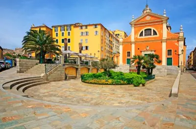 a group of buildings in a city with a building at Cœur Ajaccio calme plage nature in Ajaccio
